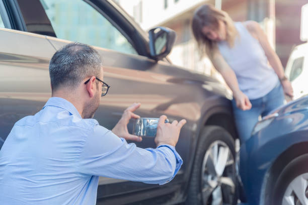 Professional Commercial Auto Insurance technician working in Huntington Bay, NY